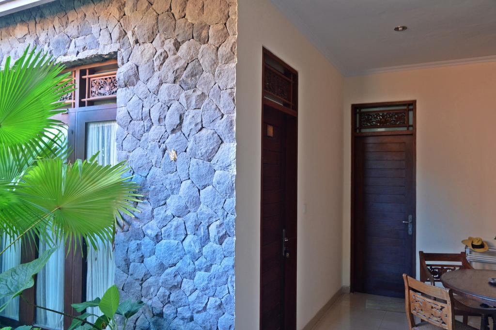 Yulia 2 Homestay Sanur Buitenkant foto