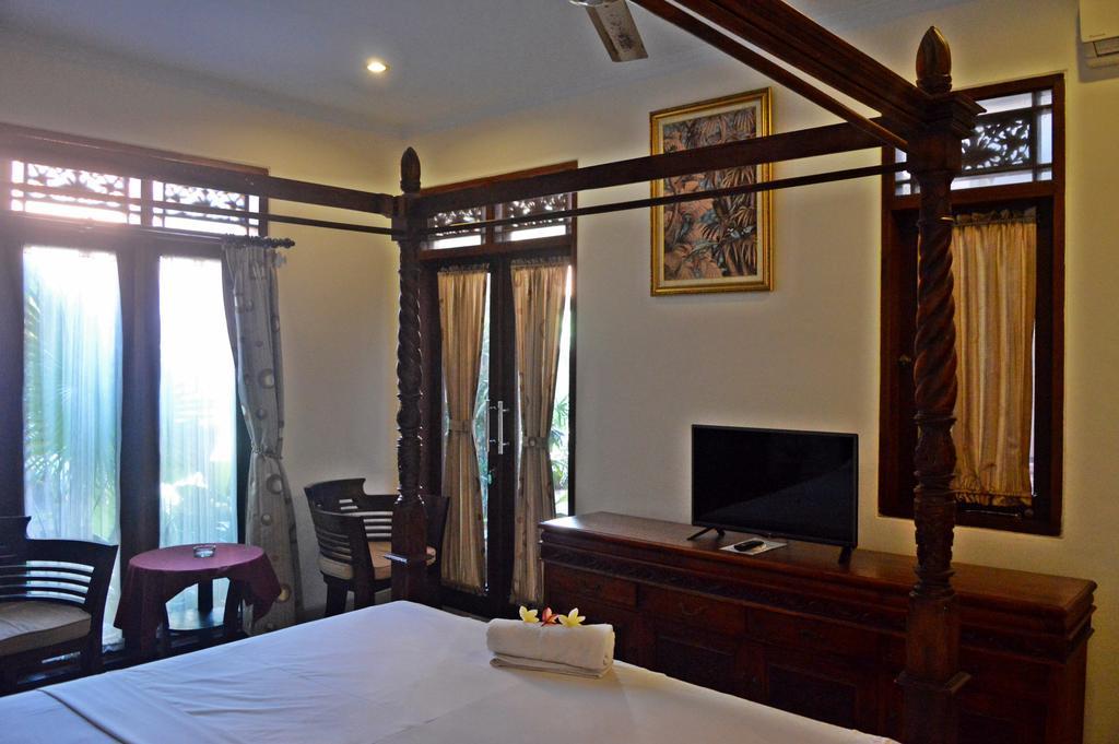 Yulia 2 Homestay Sanur Buitenkant foto