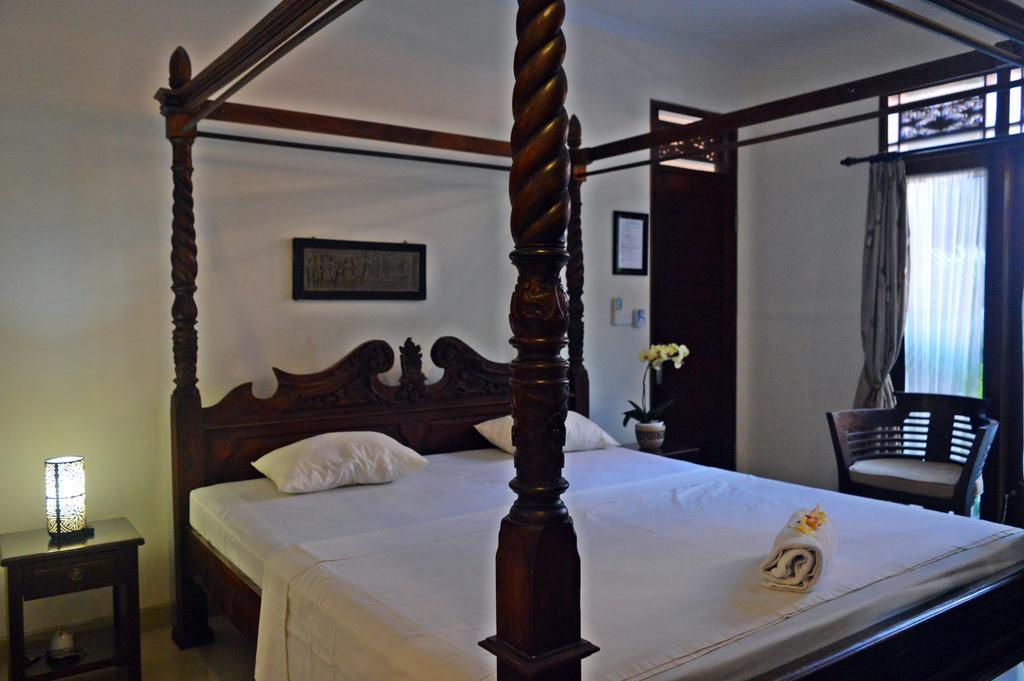 Yulia 2 Homestay Sanur Buitenkant foto
