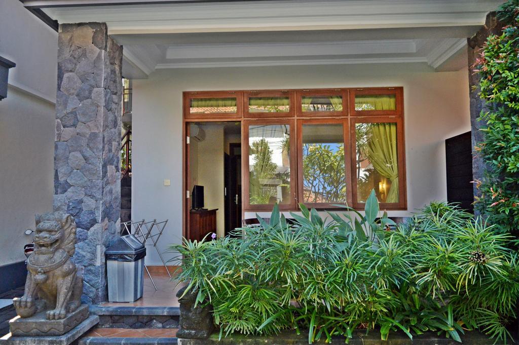 Yulia 2 Homestay Sanur Buitenkant foto