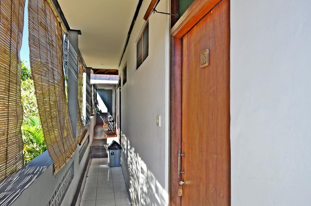 Yulia 2 Homestay Sanur Buitenkant foto