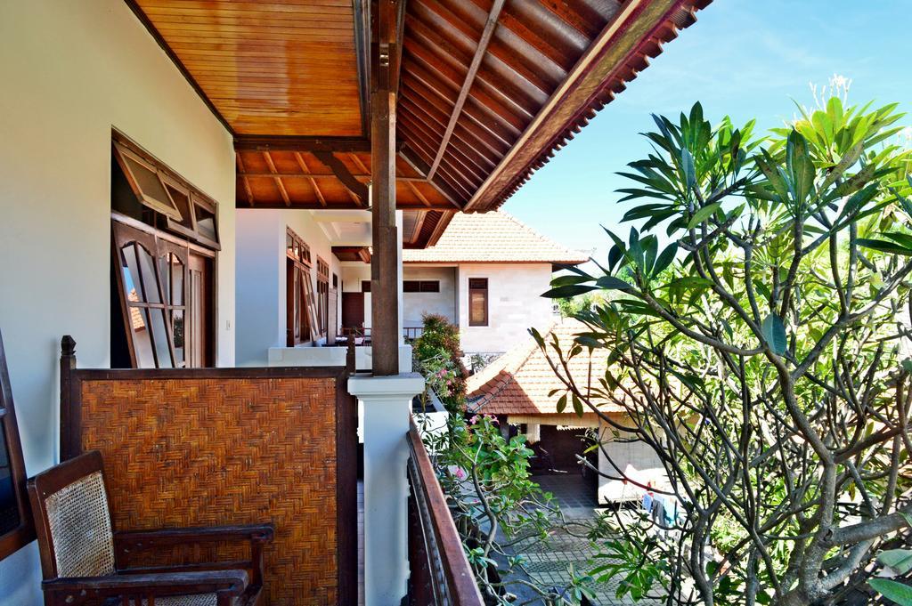 Yulia 2 Homestay Sanur Buitenkant foto