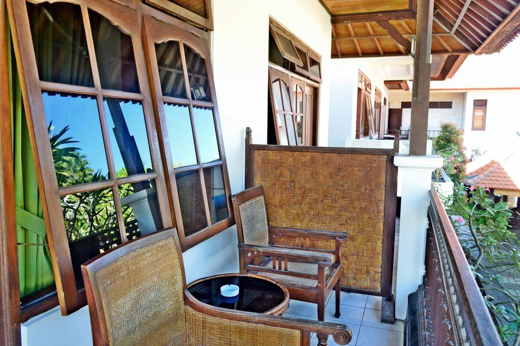 Yulia 2 Homestay Sanur Buitenkant foto