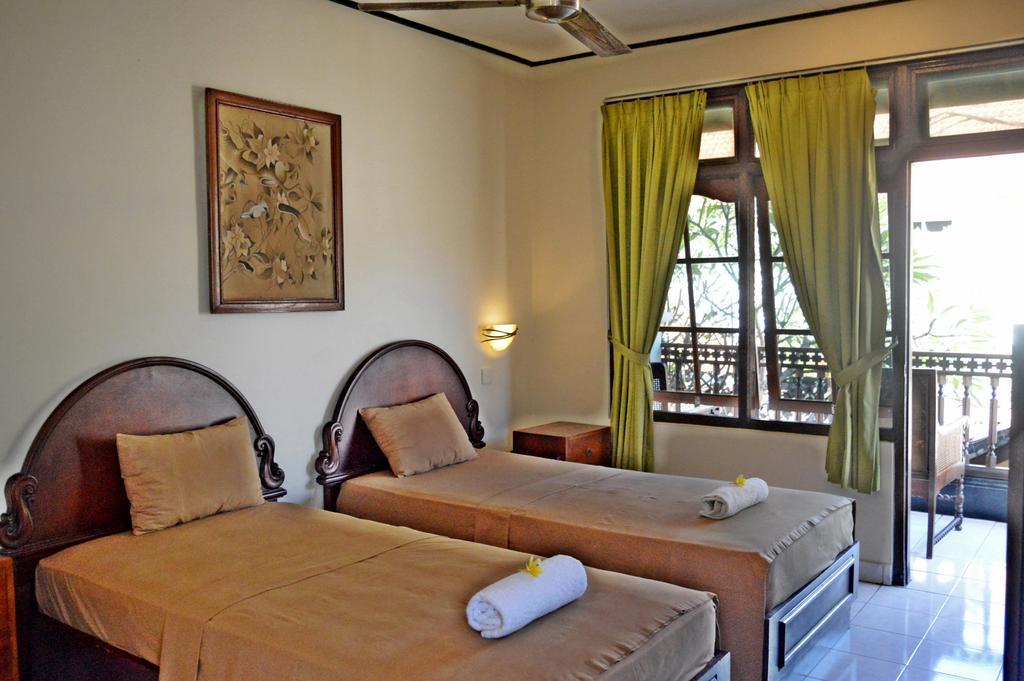 Yulia 2 Homestay Sanur Buitenkant foto