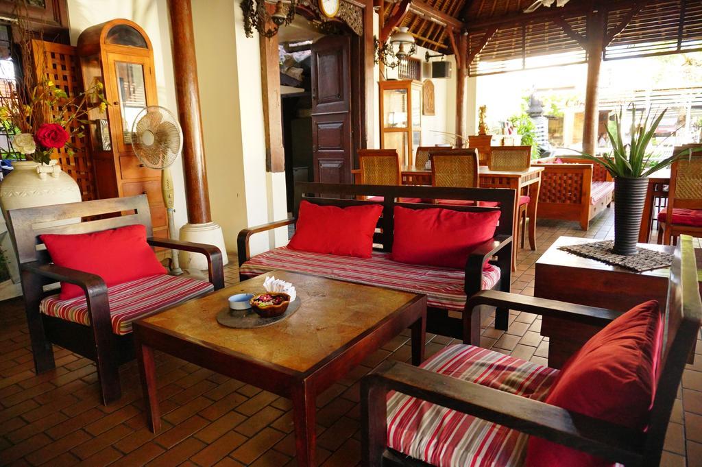 Yulia 2 Homestay Sanur Buitenkant foto