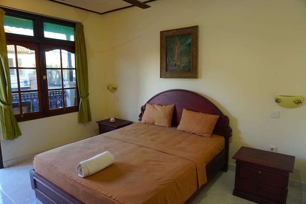 Yulia 2 Homestay Sanur Buitenkant foto
