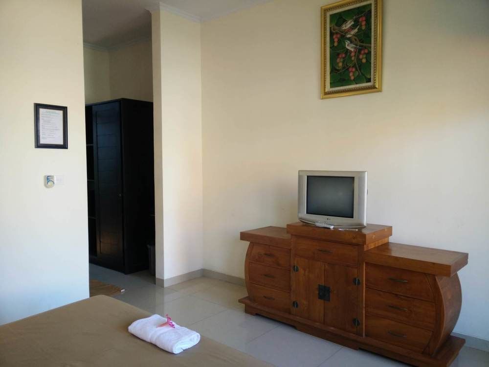 Yulia 2 Homestay Sanur Buitenkant foto