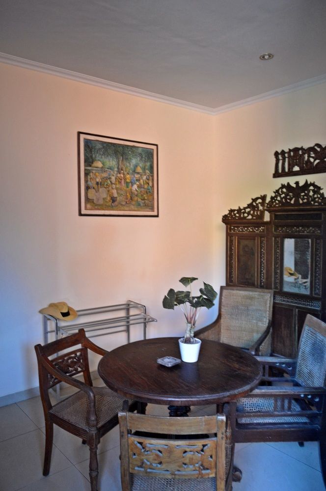 Yulia 2 Homestay Sanur Buitenkant foto