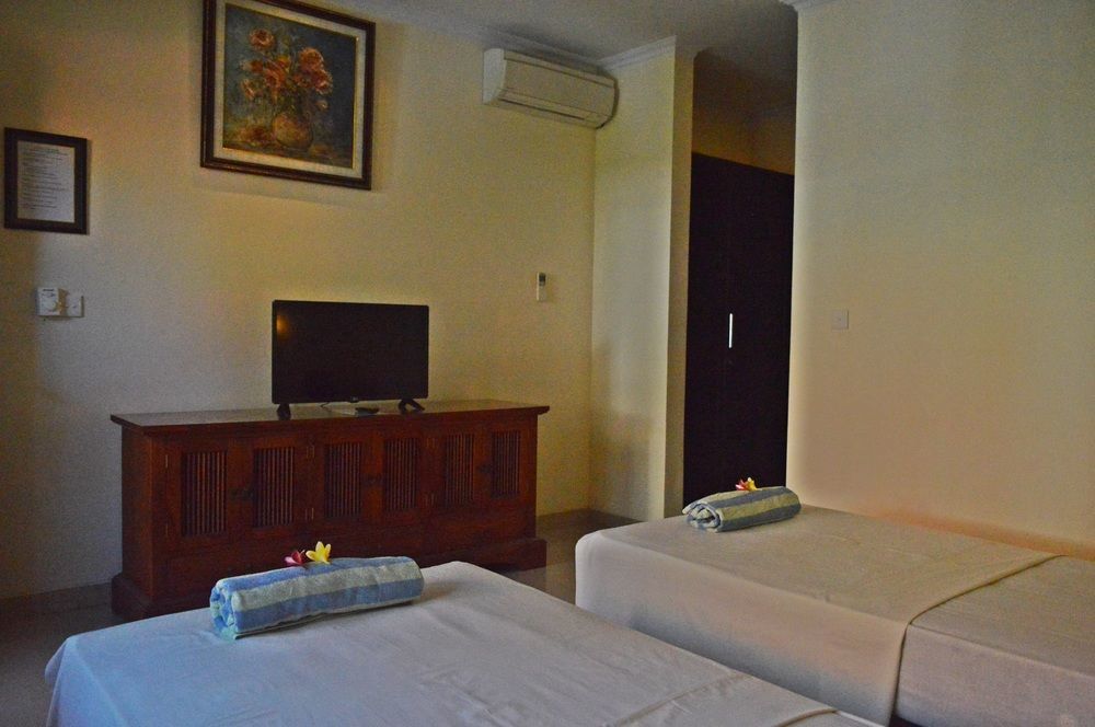 Yulia 2 Homestay Sanur Buitenkant foto